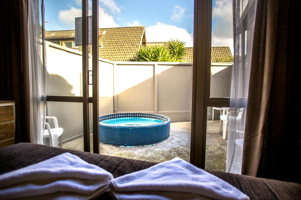 Bennetts Thermal Motor Inn Tauranga Exteriör bild