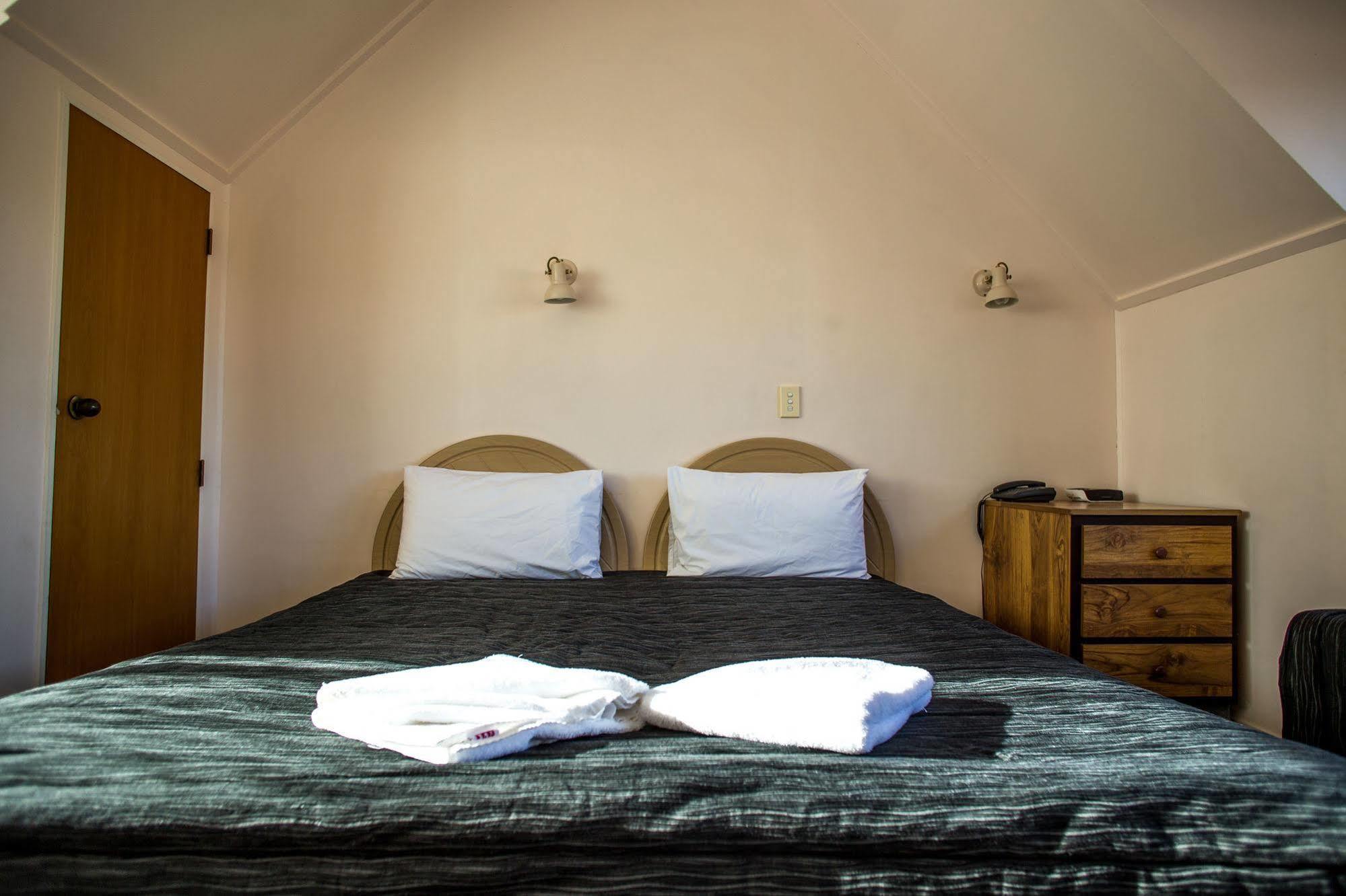 Bennetts Thermal Motor Inn Tauranga Exteriör bild